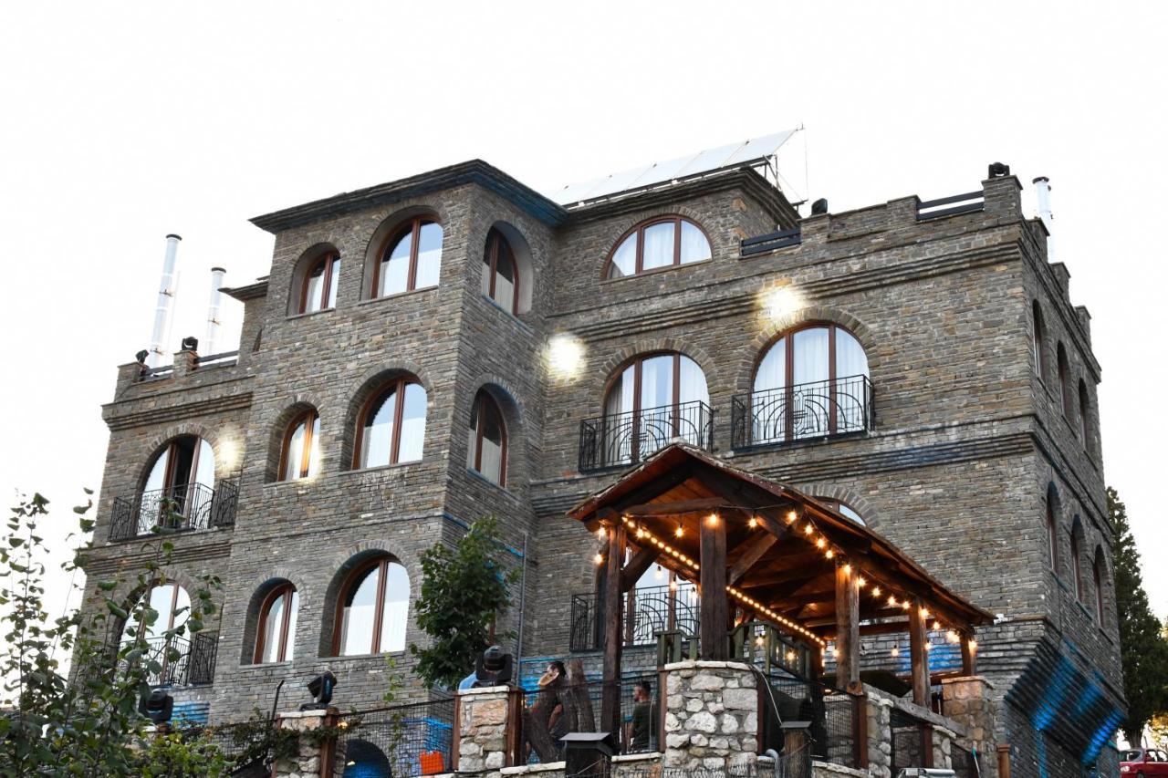 Hotel Restaurant Emblema Petrele 外观 照片