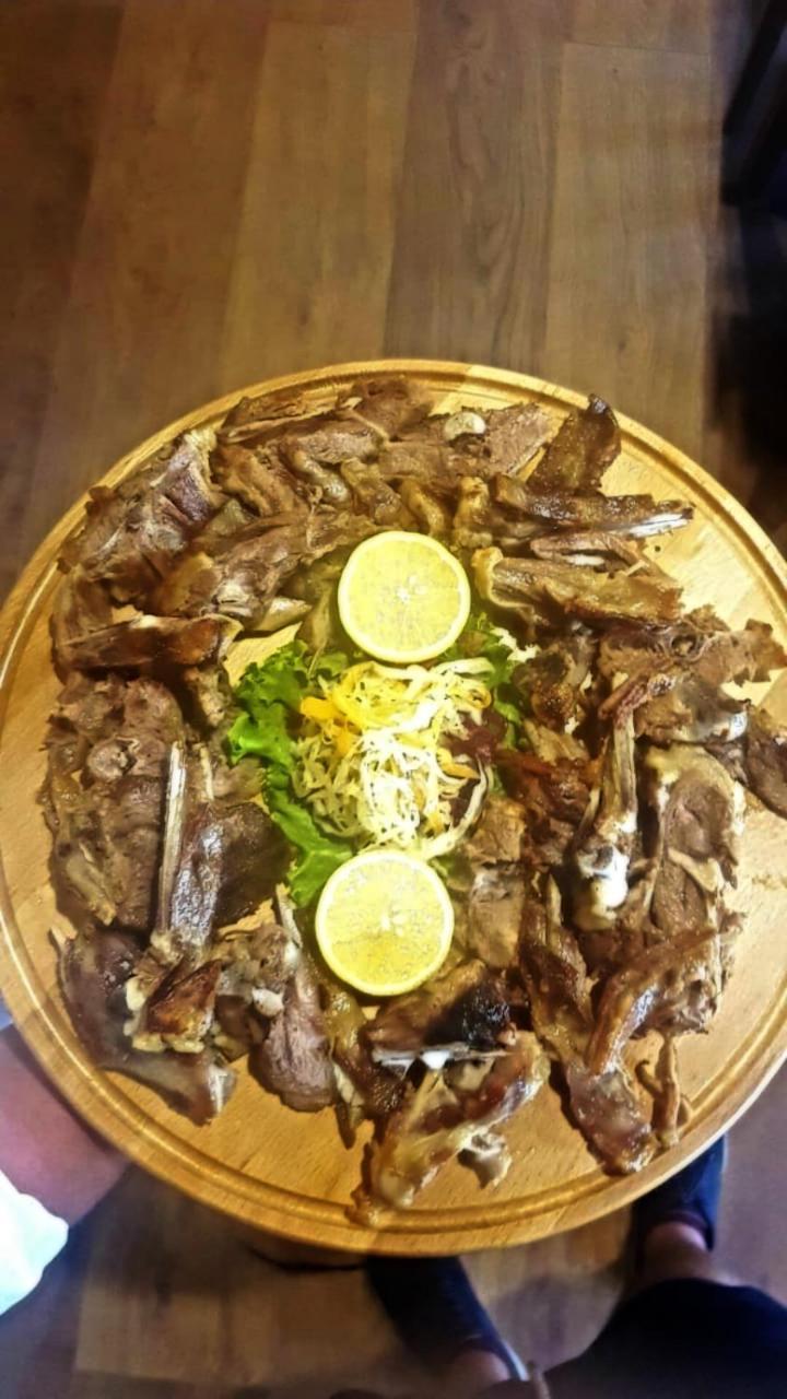 Hotel Restaurant Emblema Petrele 外观 照片