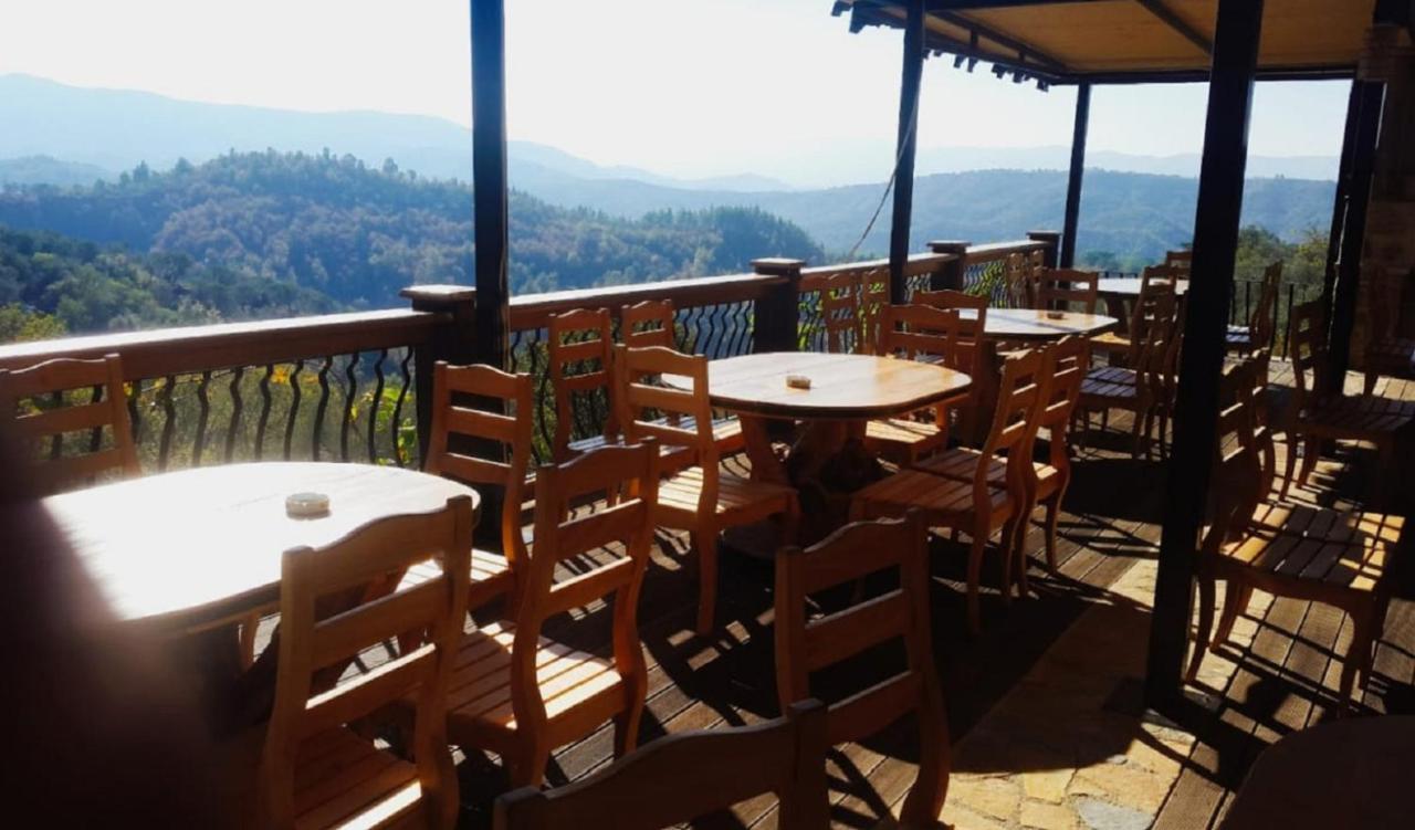 Hotel Restaurant Emblema Petrele 外观 照片